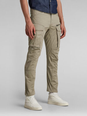 ce pantalon Rovic Zip 3D présente des poches cargo sur les cuisses, dont une avec une poche zippée supplémentaire. Des poches à empiècements sont renforcées d'une bande tissée positionnée le long des bords et le dos présente des poches à rabat. Les genoux articulés offrent une liberté de mouvement accrue