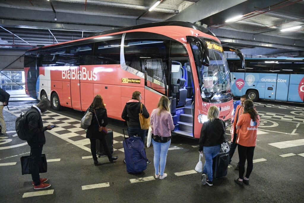 est un réseaux de transport international en bus qui propose des billets moins cher possible avec le confort d'un train ,Découvrez l'alternative pour voyager pas cher en France et à l'étranger ✓ Billets de bus dès 2,99€ ✓ Choisissez parmi 2 500 destinations dans 35 pays ...