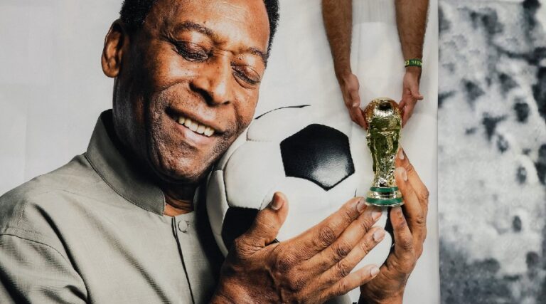 Les adieux et hommages pour le Roi Pelé