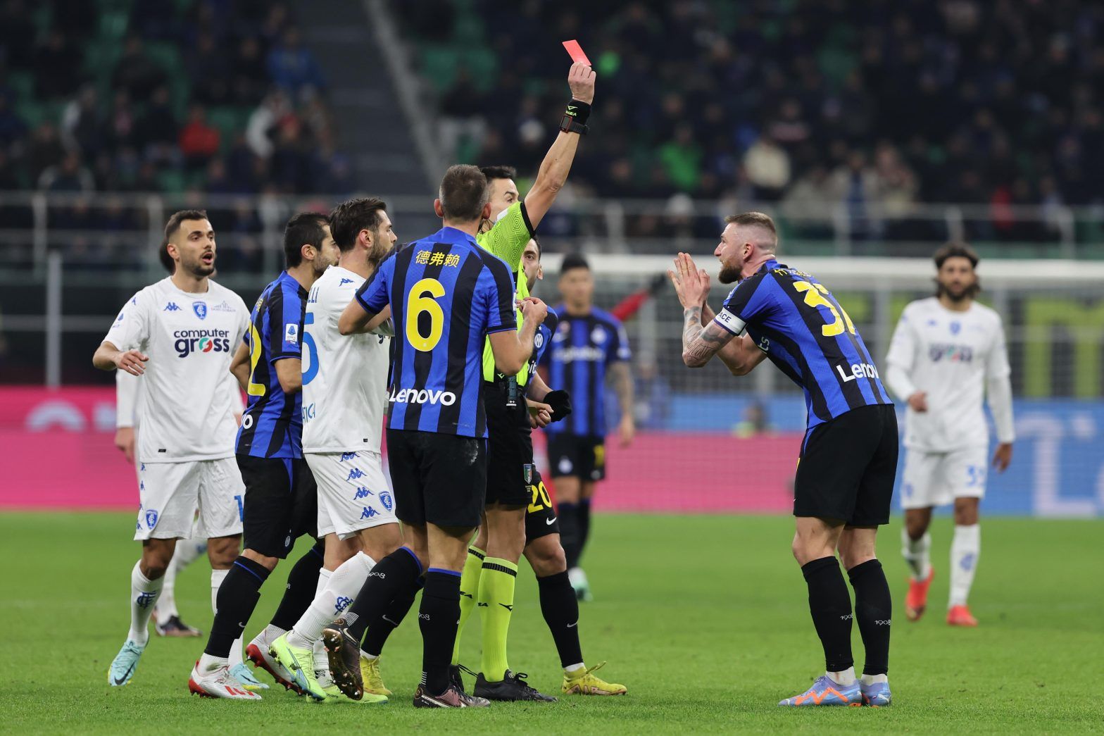 L'Inter Milan perd gros contre Empoli ! milan peut profiter de la situation