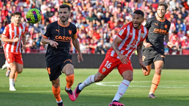  Almeria enfonce Valence dans la zone rouge (2-1) Liga