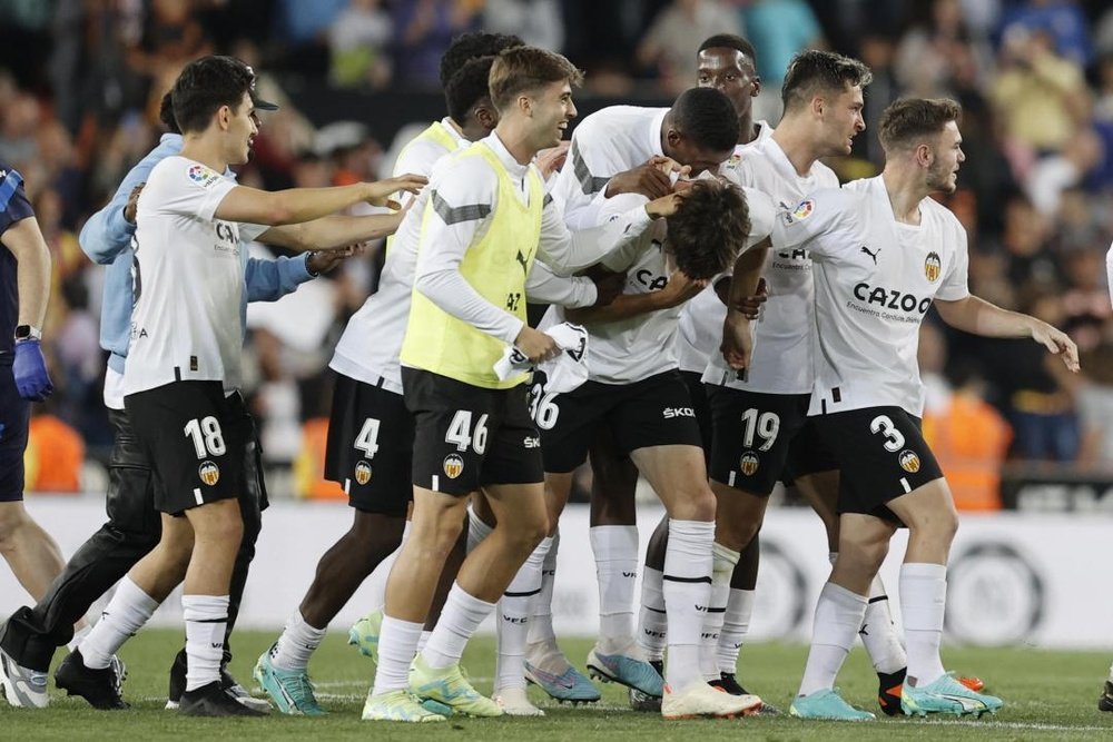 Valence s’impose face à valladolid et sort de la zone rouge (2-1) Liga