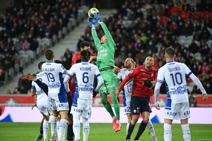 Lille accroché à Troyes et perd la 4e place (1-1) Ligue 1