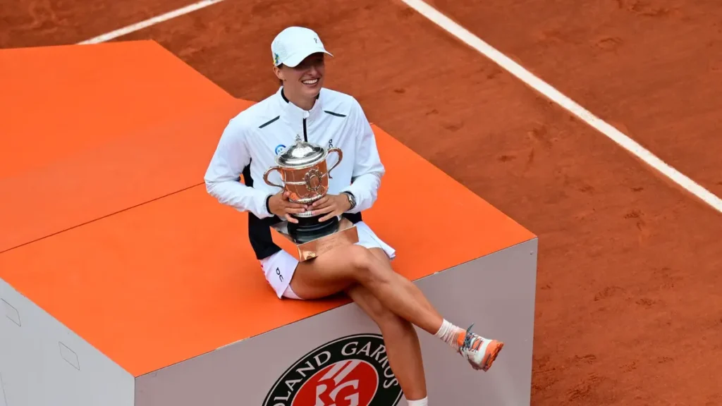 Swiatek remporte Roland-Garros pour la 3e fois face à Muchova Roland Garros